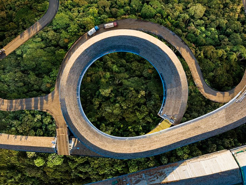 Hölzerner Sonnenschutz und Nebenarbeiten für das Rodelzentrum der Olympischen Winterspiele in Peking